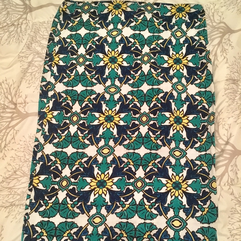 Green/Blue Forever 21 Midi Floral Skirt